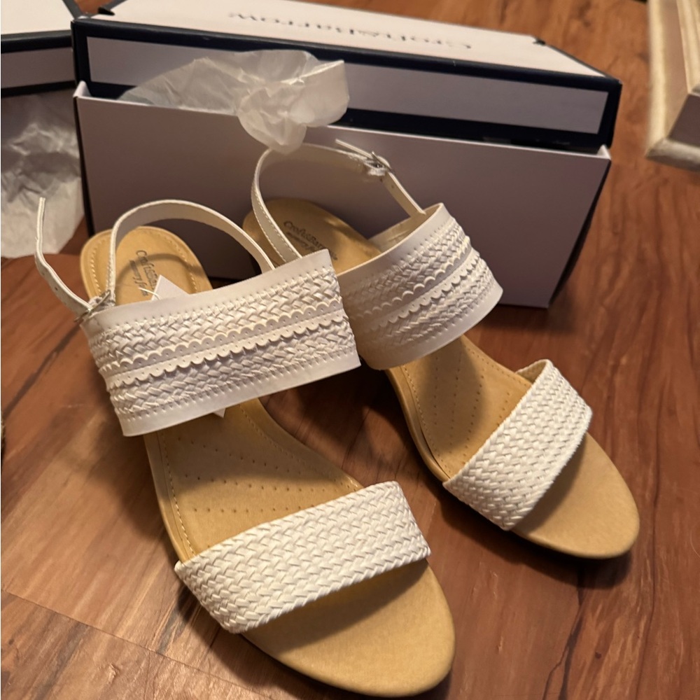 Croft and Barrow Cream Sandals for Women